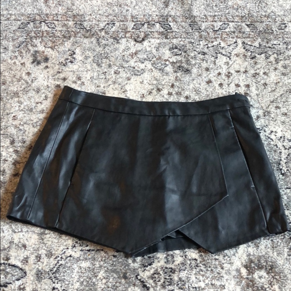 Zara Faux Leather Skort w/ Pockets
